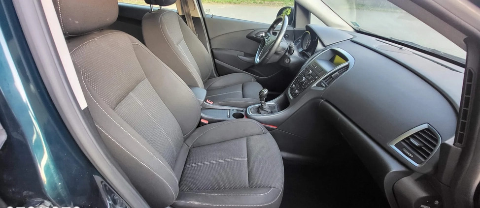 Opel Astra cena 24900 przebieg: 273000, rok produkcji 2015 z Łódź małe 277